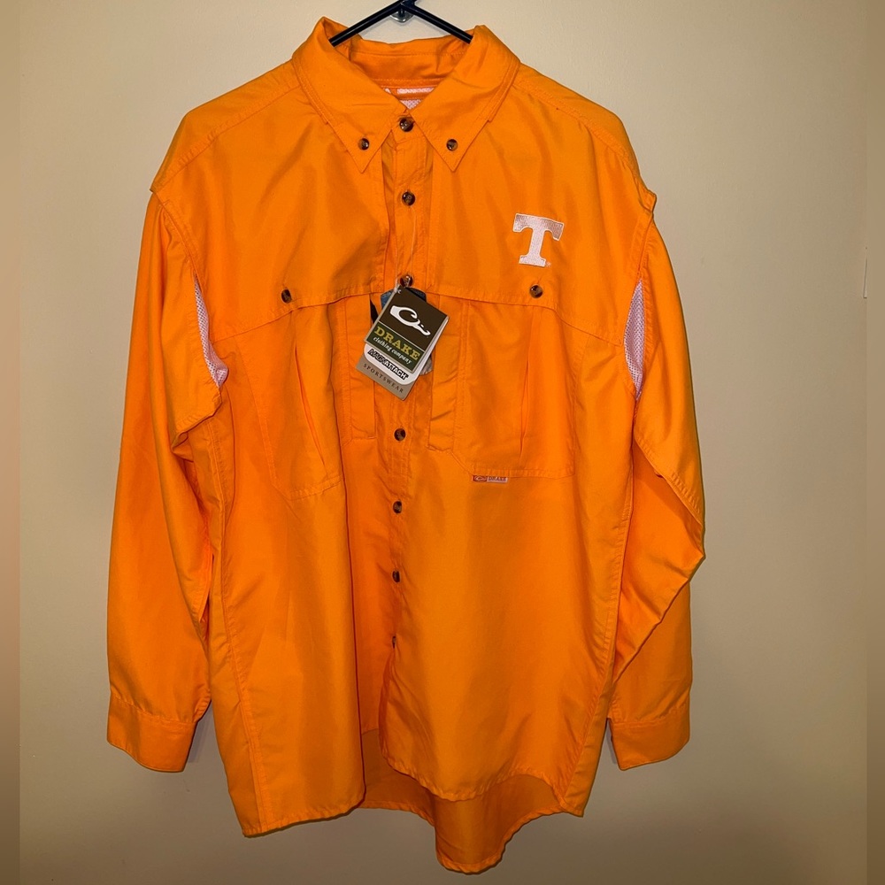 University of Tennessee Drake Wingshooter's Fishing Button Shirt Short Sleeve M